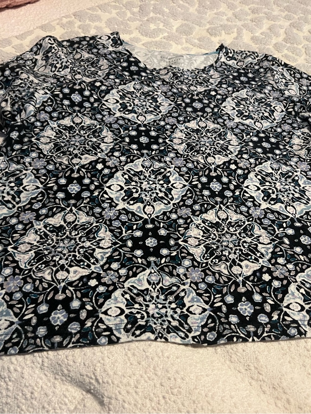 croft & barrow Black Crewneck Top with White and Light Blue Medallion Print
